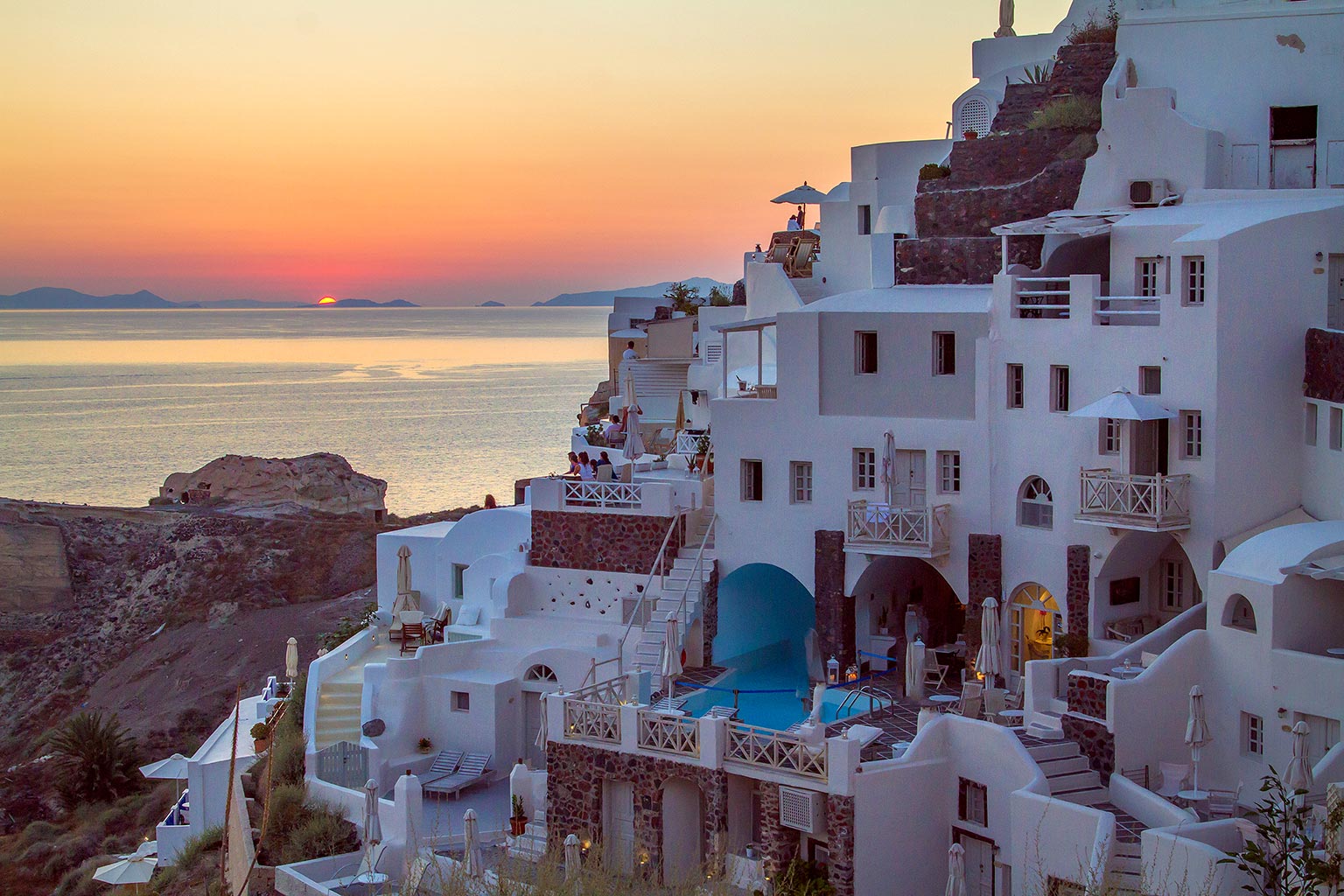 Oia Mare Villas Santorini